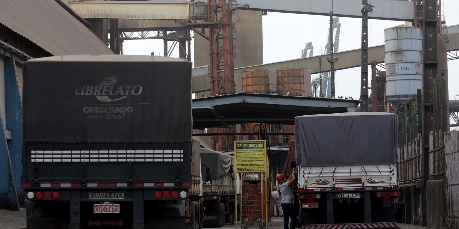 Caminhoneiros descartam paralisação nacional após governo editar medida provisória sobre frete