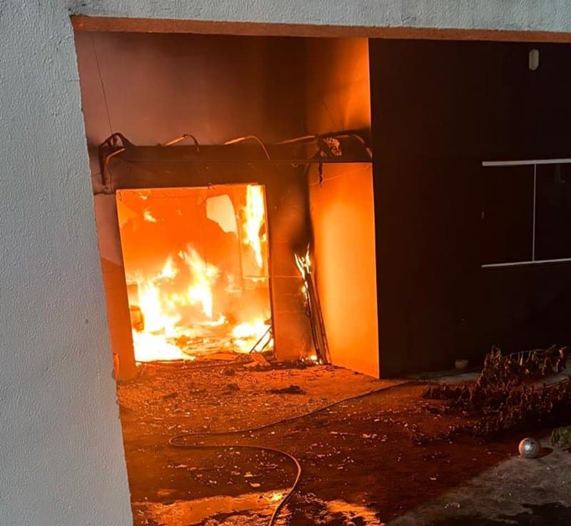 Incêndio em casa no Jerusalém leva à prisão de suspeito de violência doméstica