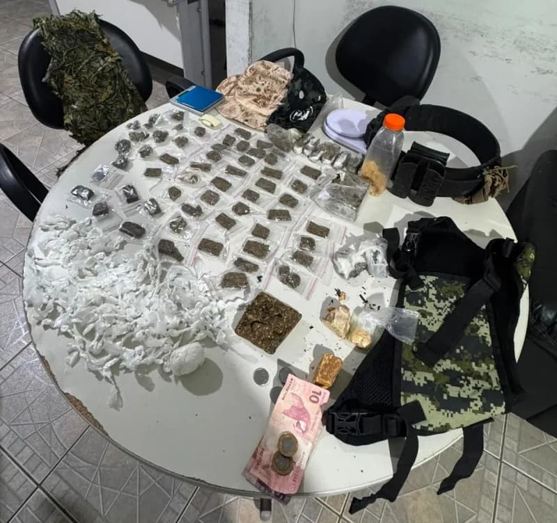 Ação em imóvel de Alcobaça termina com apreensão de drogas, segundo a PM
