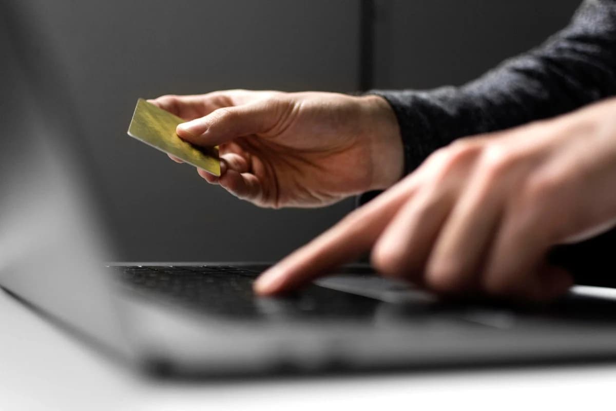 Serasa identifica 2,86 milhões de alertas de fraude em cadastros no semestre