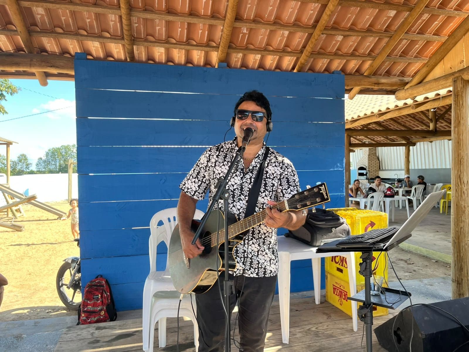 Show de Léo Maranhão reúne público no Espaço Potiguar