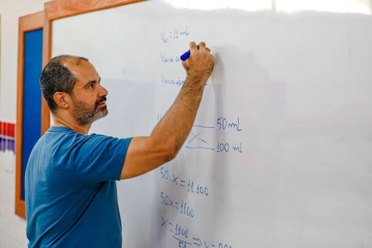 Rede estadual anunciou mil conversões de licença-prêmio para docentes