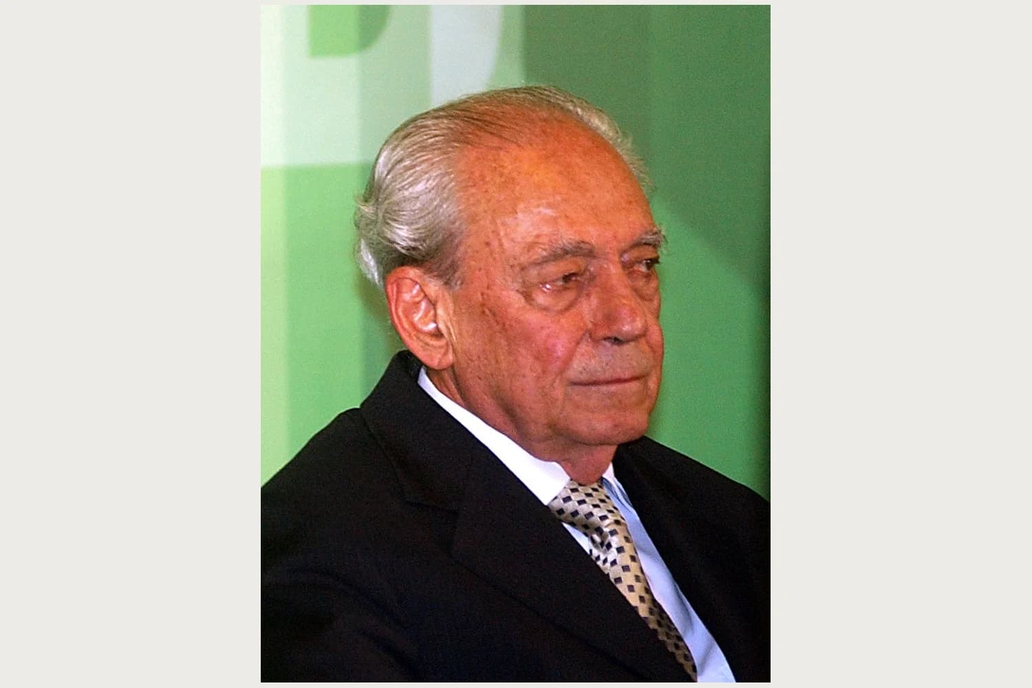 Waldir Pires, 100 anos: uma trajetória entre exílio, governo e vida parlamentar