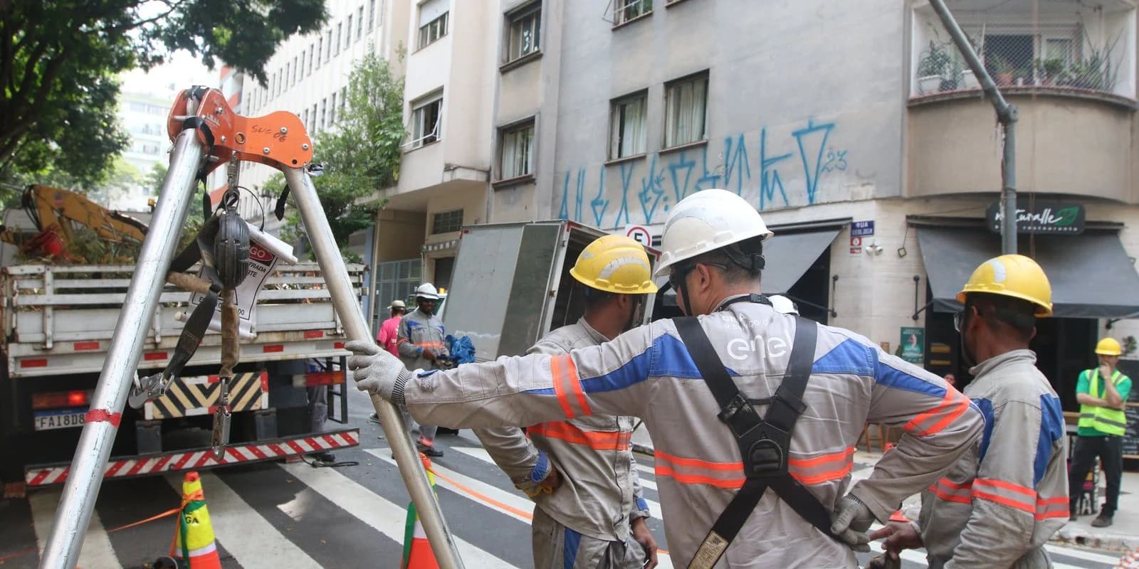 Enel recebe multa de R$ 11,4 milhões por apagões em São Paulo e contesta decisão