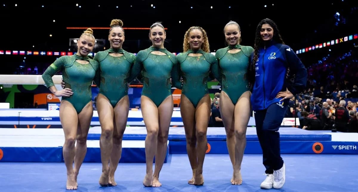Seleção brasileira feminina no Mundial de Ginástica Artística em Roterdã, em imagem de divulgação da confederação.