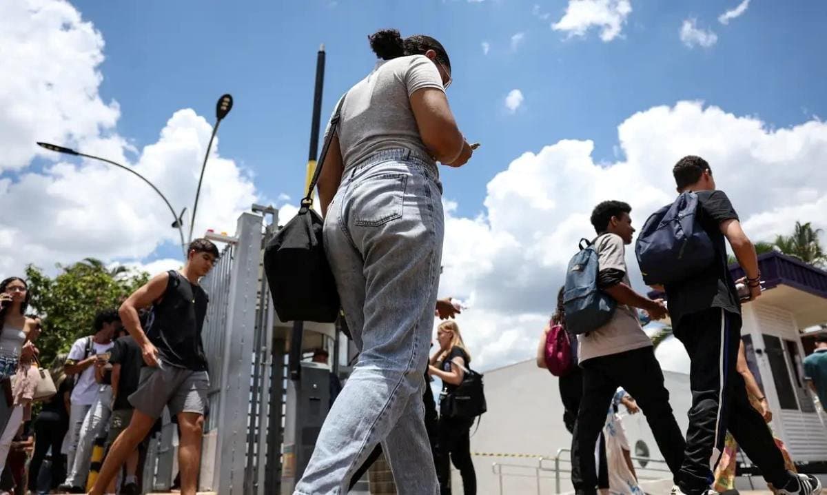 Encceja teve aplicação nacional anunciada para 23 de agosto