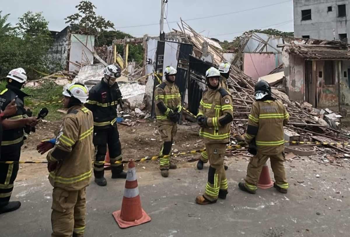 Explosão atinge três casas e mobiliza resgate em Santo Antônio de Jesus