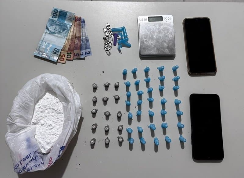 Ação policial apreende substância semelhante a cocaína no Cidade Alta