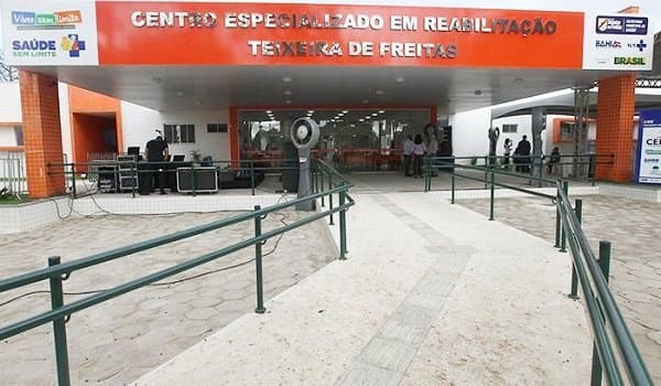 Moradores cobram equipamentos de reabilitação e acessibilidade em Teixeira