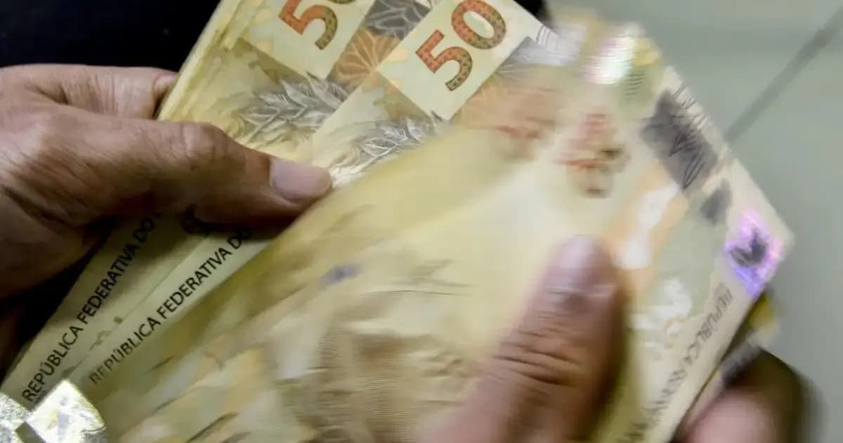 Pesquisa da Serasa identifica dificuldade para fechar contas entre trabalhadores
