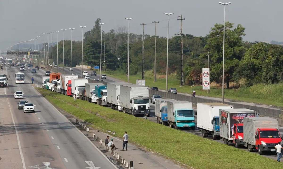 Sanção torna permanente mecanismo de controle do piso do frete