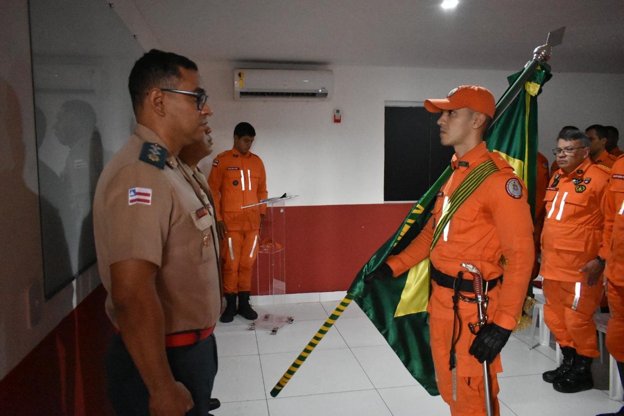 Visita regional ao 18º BBM inclui homenagens e inspeção das instalações