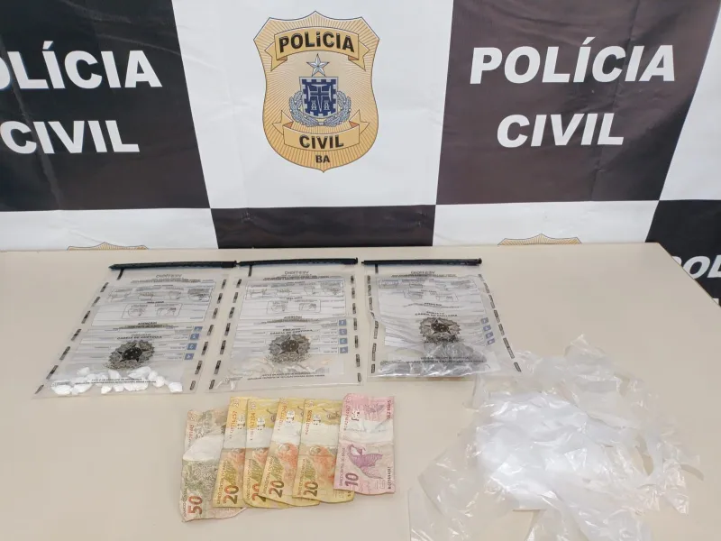 Polícia Civil encaminha drogas à perícia após prisão de suspeito