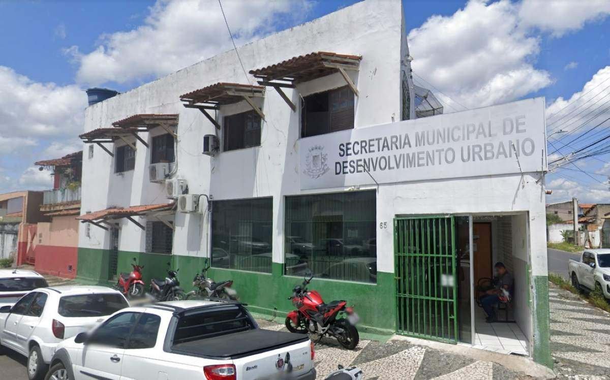 Vereador pede apuração de supostas cobranças extras na Sedur de Feira