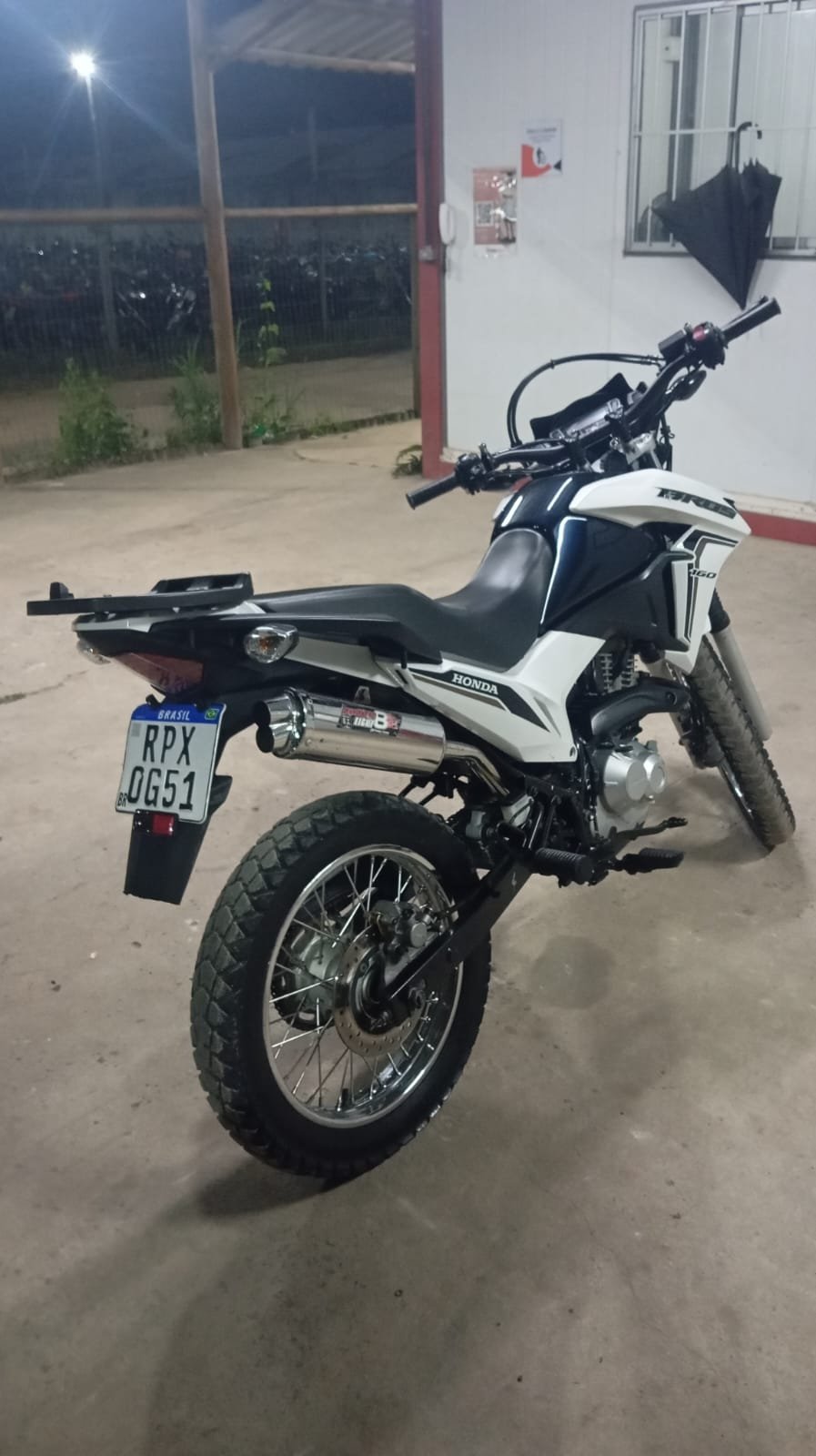 Fiscalização retira motocicleta irregular de circulação no Jardim Caraípe
